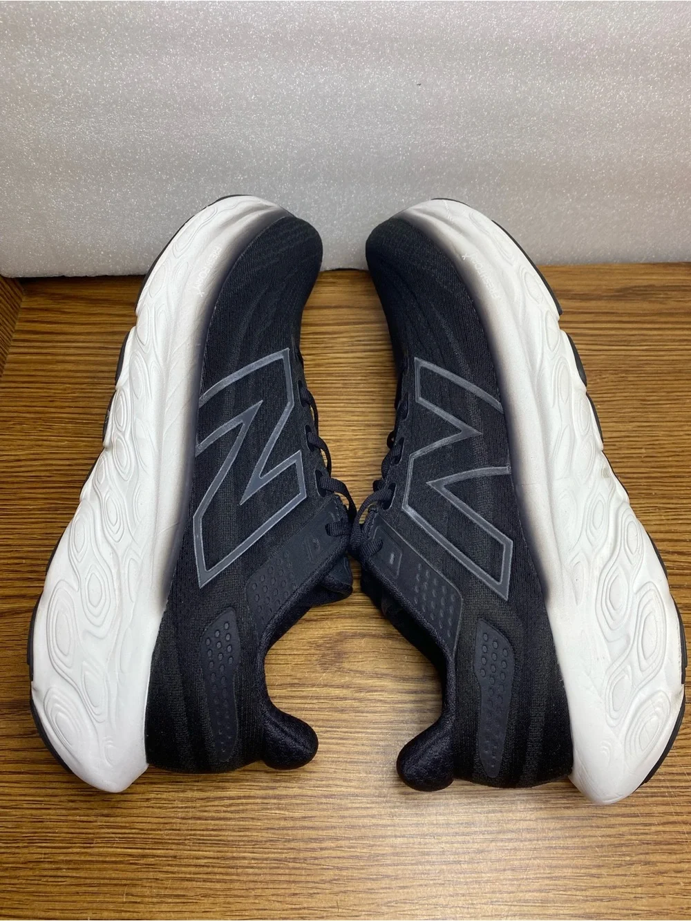 New Balance Fresh Foam X 1080 v14 Men's Running Shoes Black White Size 11.5 Wide